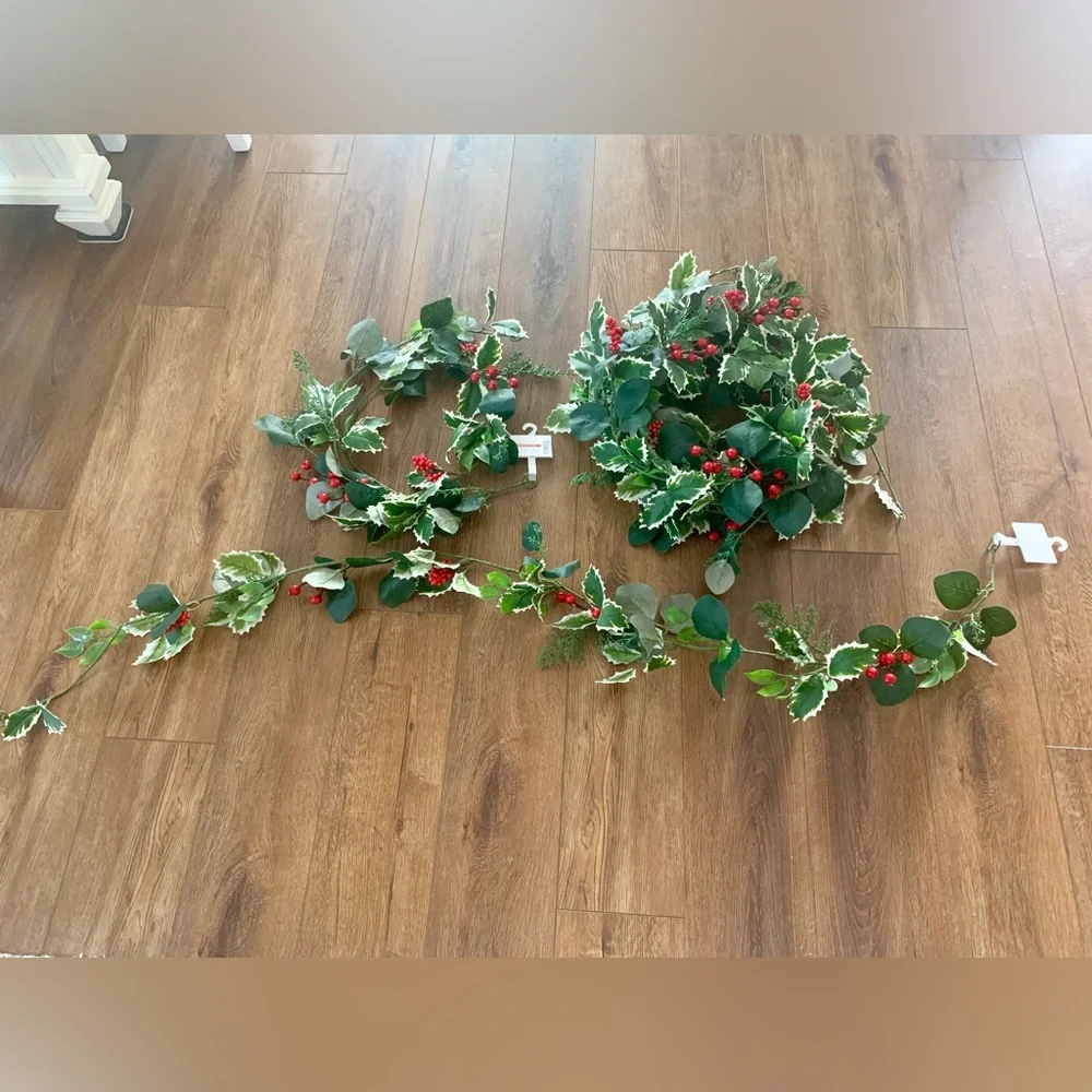 6 Holly Berry Christmas Garlands about 6ft